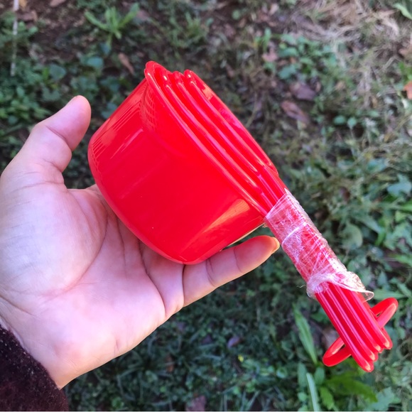 Betty Crocker measuring cups - Picture 8 of 8